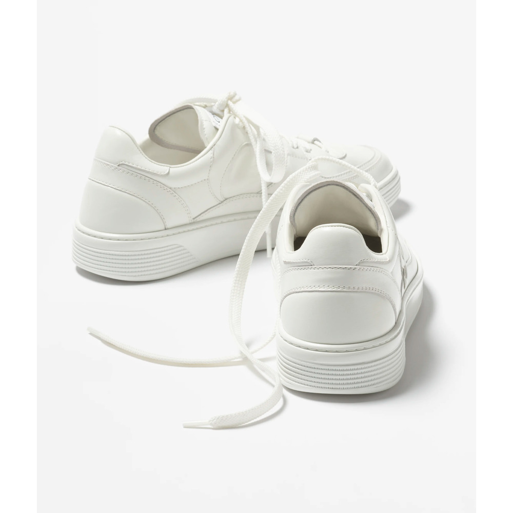 Chanel 25B White Calfskin Leather CC Logo Tie Flat Runner Trainer Sneaker 42 - Picture 15 of 16